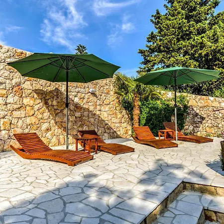 Sleeps 6 With Pool Air Con And Wifi Villa *