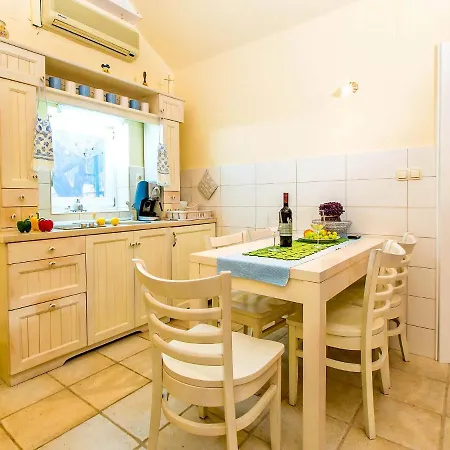 Sleeps 6 With Pool Air Con And Wifi Villa *